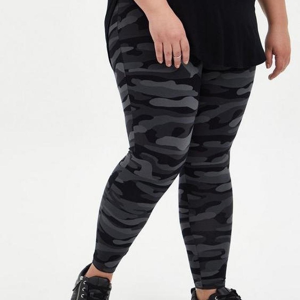 Torrid Full Length Signature Waist Legging size 2 plus